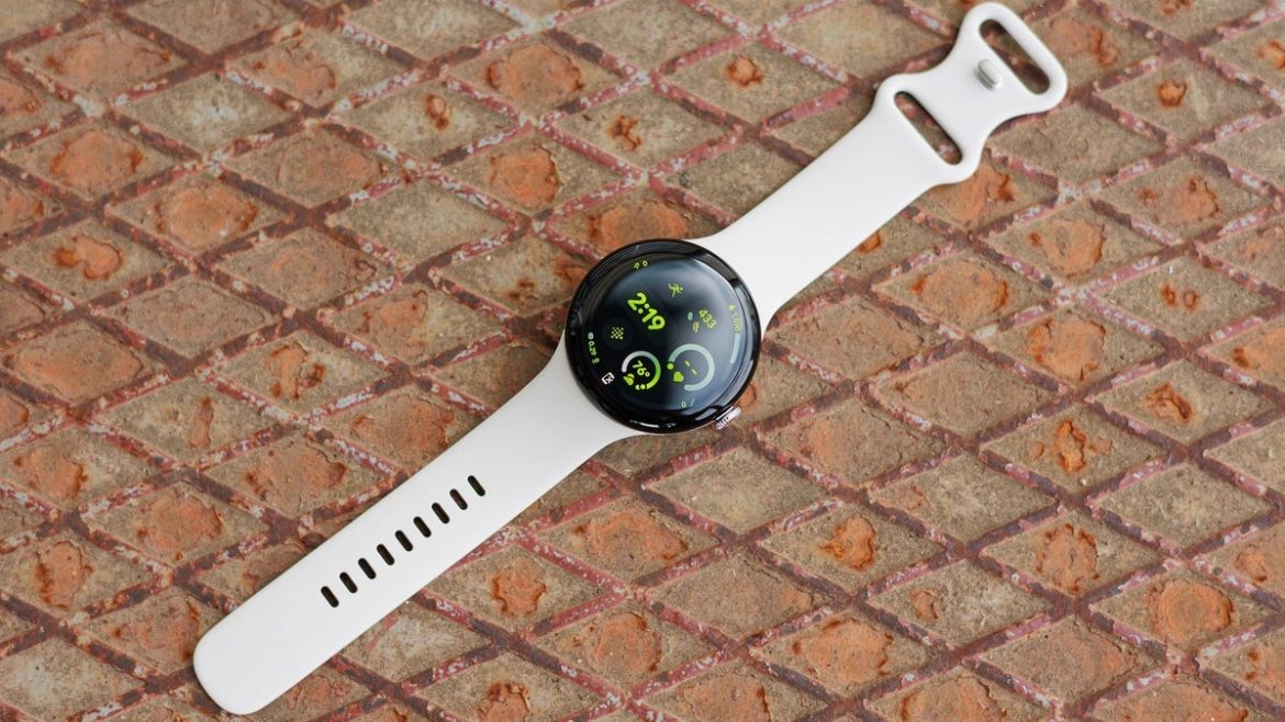 At-100-off-the-45mm-Pixel-Watch-3-with-LTE-just-refuses-to-give-up-its-crown.jpg