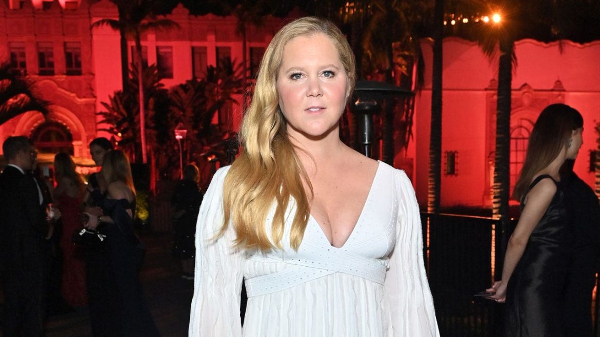 Amy_Schumer_Oscars_2022.jpg